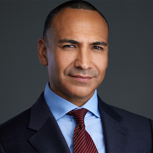 Salomón Zavala, abogado de Visa U, Zavala Law Group